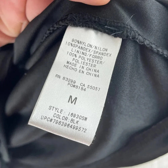 Isaac Mizrahi Lace Blouse Womens M Black NWT 2325 - Picture 6 of 9